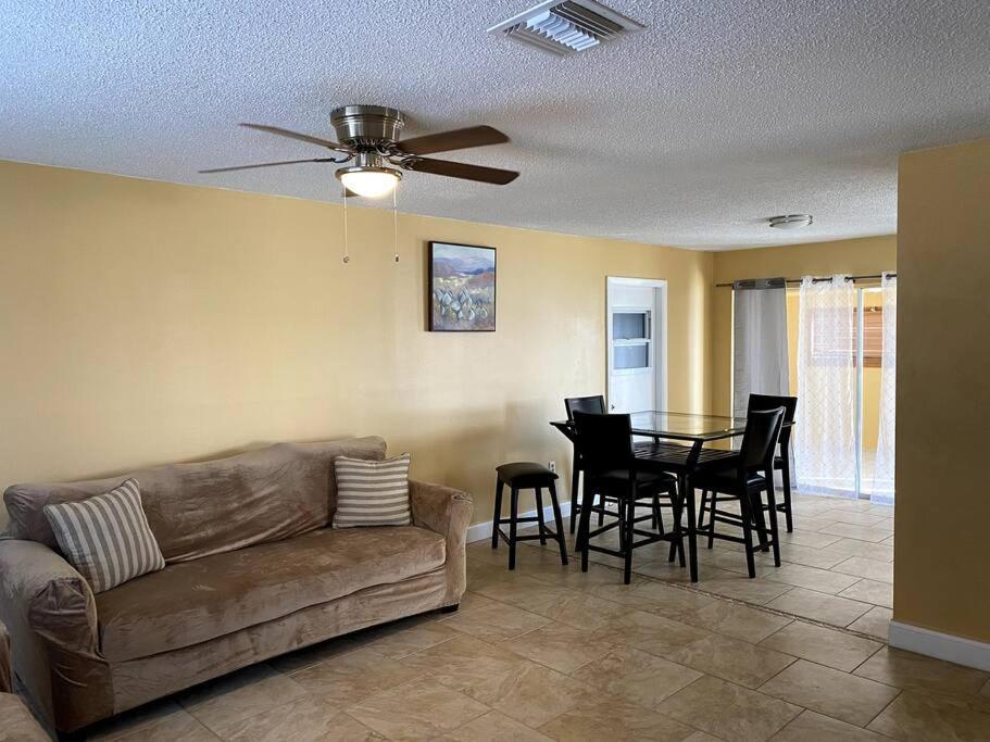 Entire House In Holiday home