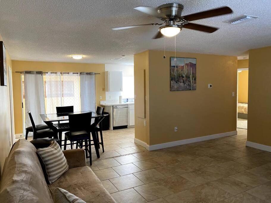 Entire House In Holiday home Port Charlotte